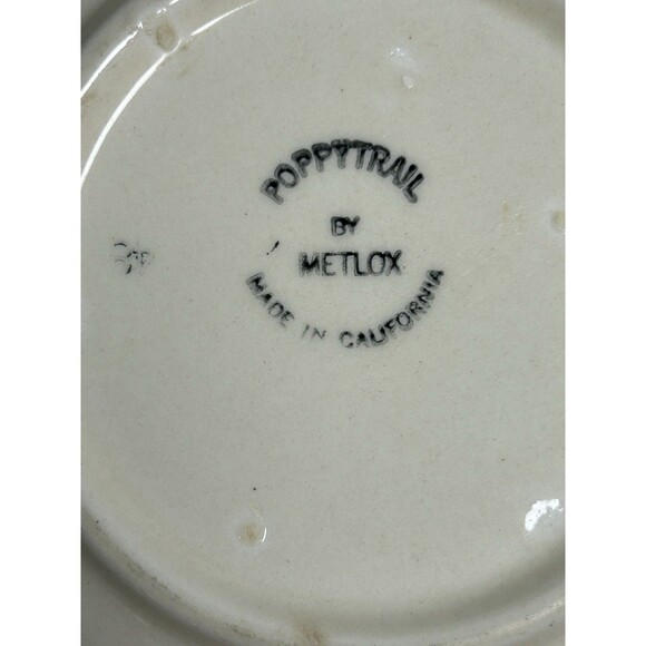 Vintage Metlox Poppy Trail California Strawberry Serving Bowl 9” - Picture 6 of 7